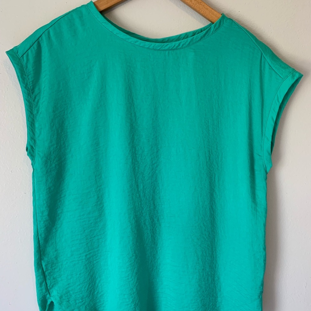 💸⚡️ 2/$10 H&M Teal Top